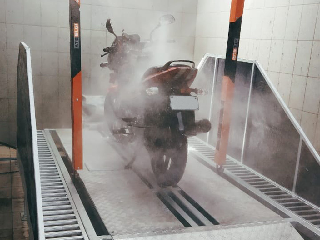 Automatic Two-Wheeler Washer